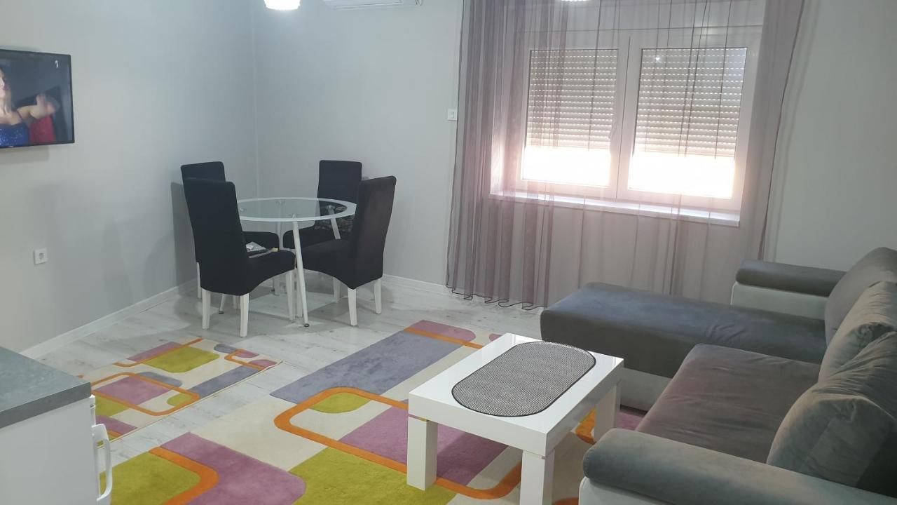 Apartman Sweet Dreams 2 Aparthotel Nis Luaran gambar