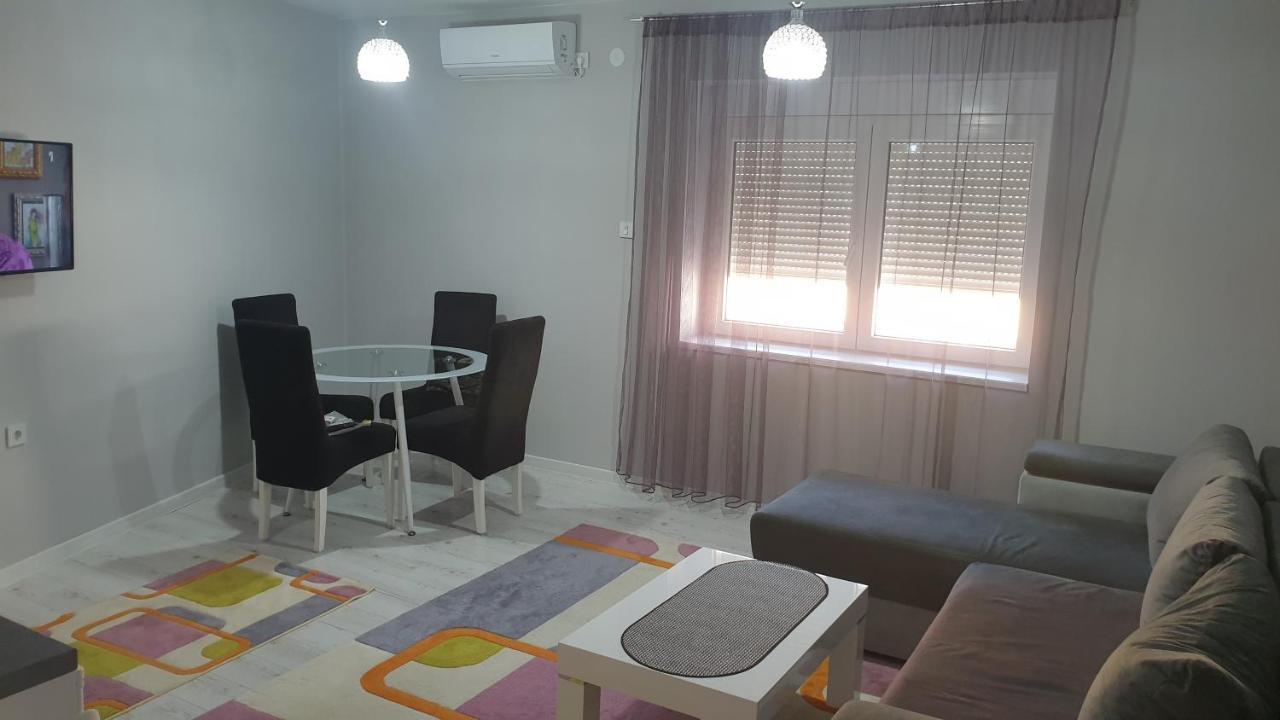 Apartman Sweet Dreams 2 Aparthotel Nis Luaran gambar