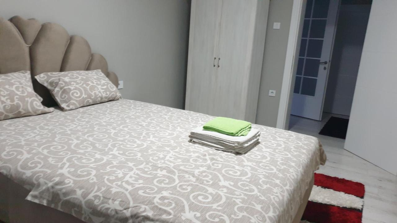 Apartman Sweet Dreams 2 Aparthotel Nis Luaran gambar