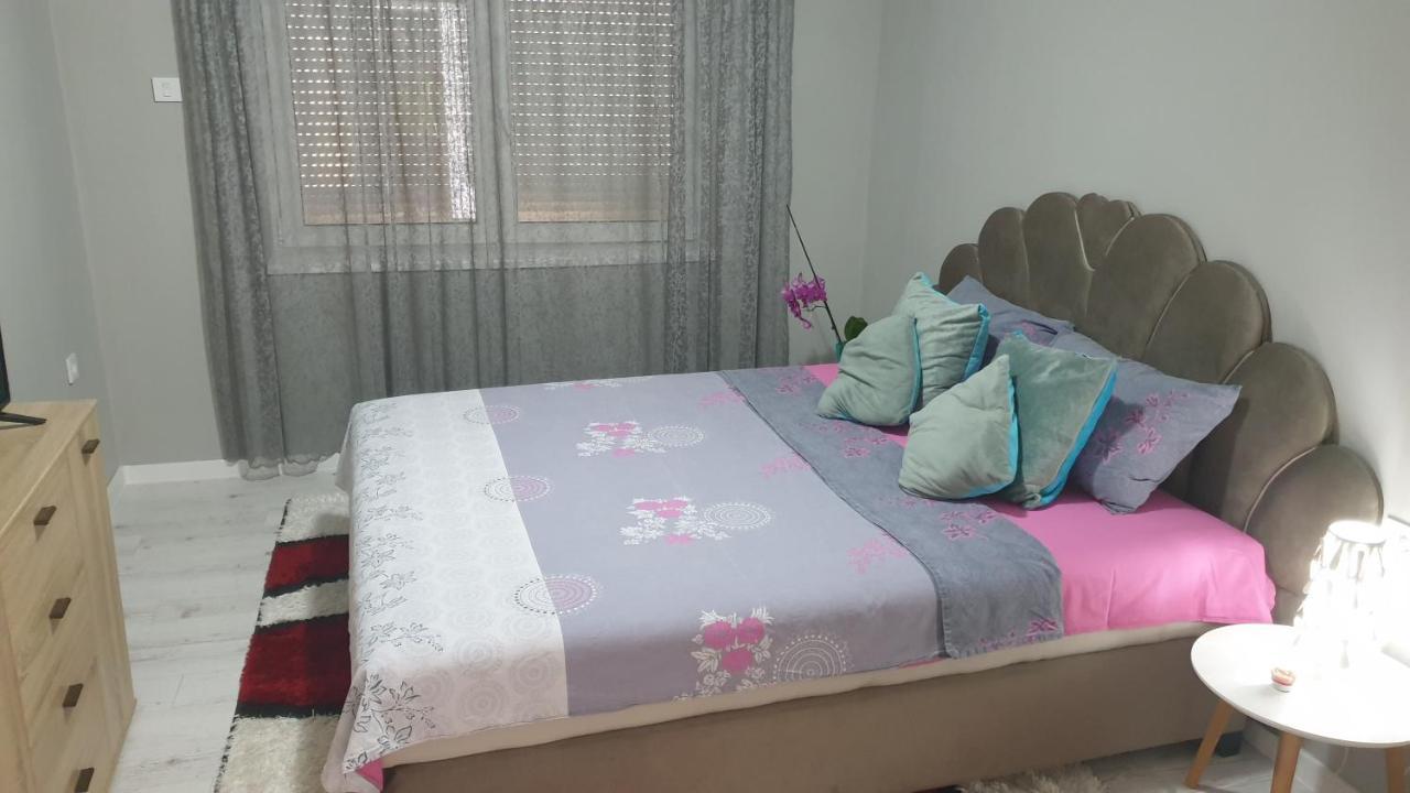 Apartman Sweet Dreams 2 Aparthotel Nis Luaran gambar