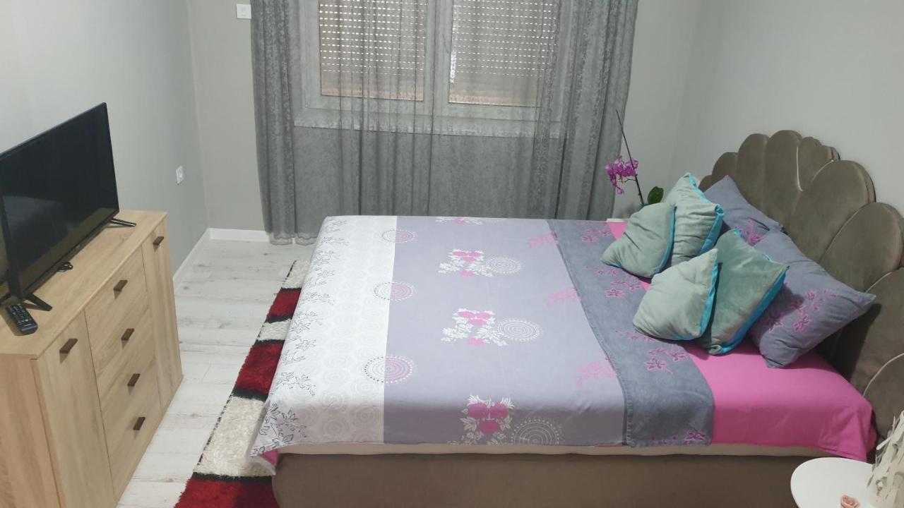 Apartman Sweet Dreams 2 Aparthotel Nis Luaran gambar